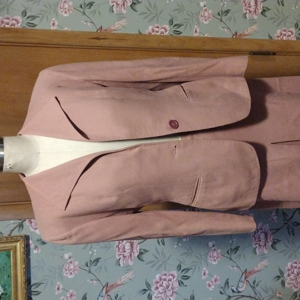 1940s Pink Wool Suit - Picture 5 of 8